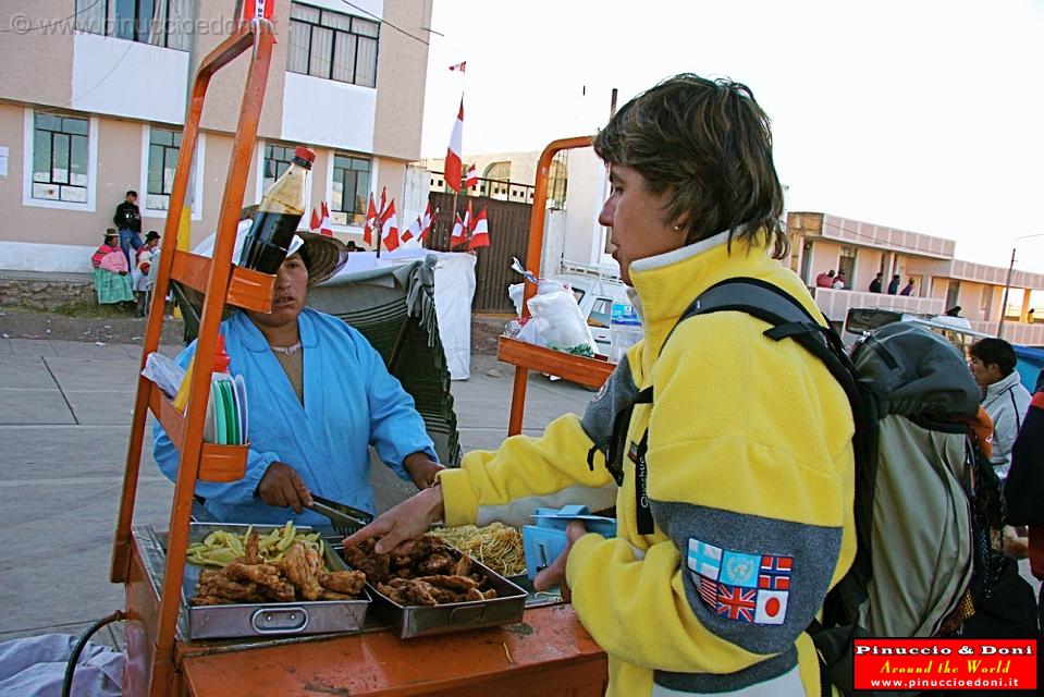 PERU - Village festivity on the road to Puno  - 02.jpg